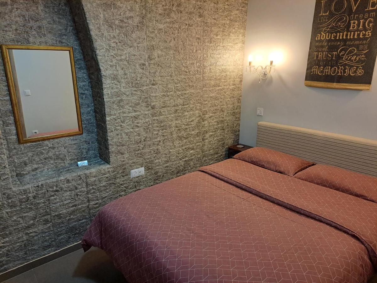 Modern Residence In The Center Of Trikala Экстерьер фото