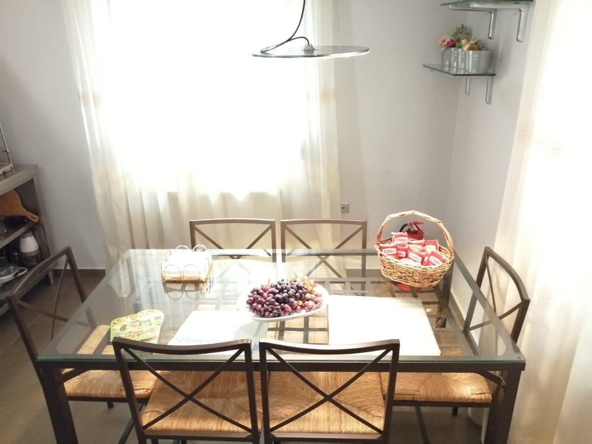 Modern Residence In The Center Of Trikala Экстерьер фото