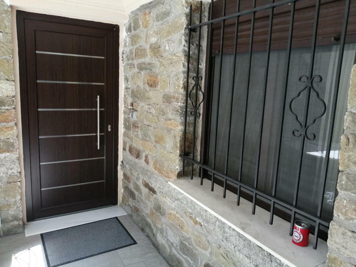 Modern Residence In The Center Of Trikala Экстерьер фото