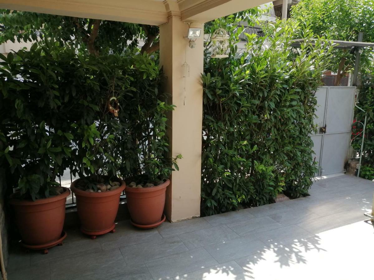 Modern Residence In The Center Of Trikala Экстерьер фото